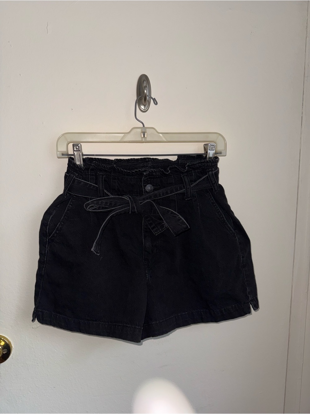 American Eagle Black Women's Mom Shorts